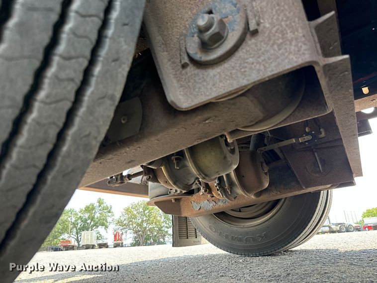 image for item MV9017 2008 XL Specialized XL70MFG lowboy equipment trailer