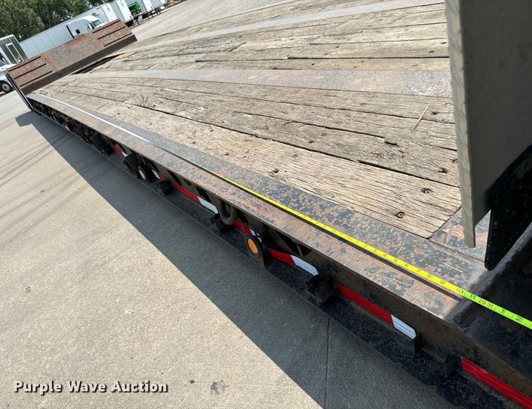 image for item MV9017 2008 XL Specialized XL70MFG lowboy equipment trailer