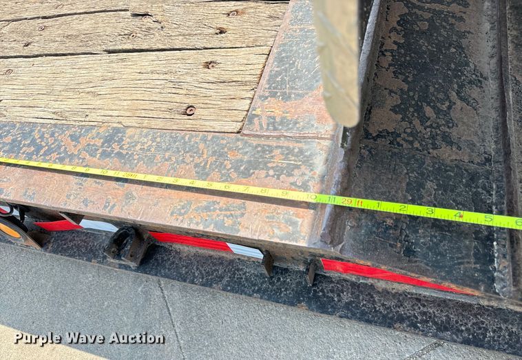 image for item MV9017 2008 XL Specialized XL70MFG lowboy equipment trailer