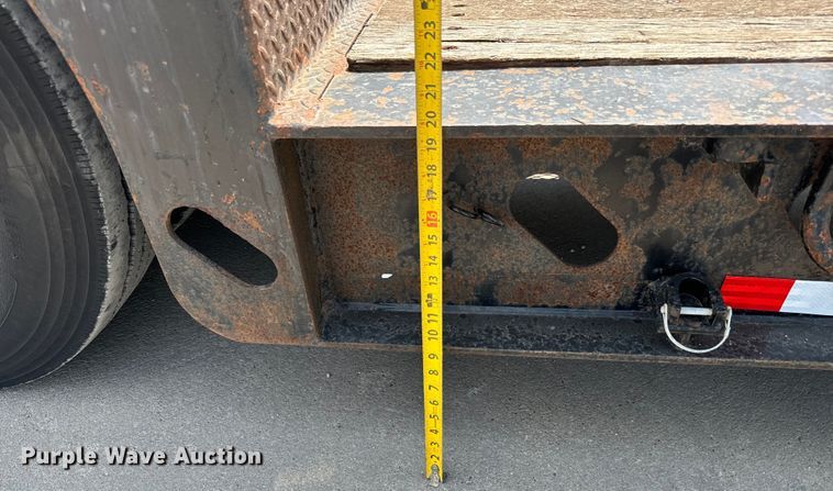 image for item MV9017 2008 XL Specialized XL70MFG lowboy equipment trailer