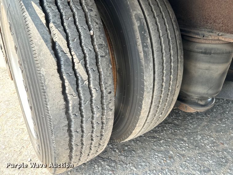 image for item MV9017 2008 XL Specialized XL70MFG lowboy equipment trailer