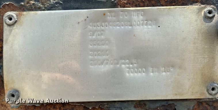 image for item MV9017 2008 XL Specialized XL70MFG lowboy equipment trailer