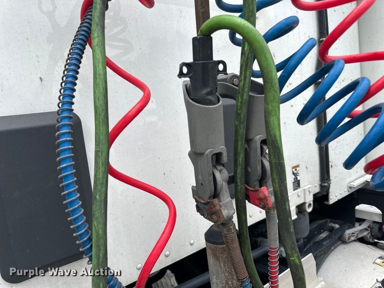 image for item NN9476 2019 Peterbilt  579 semi truck