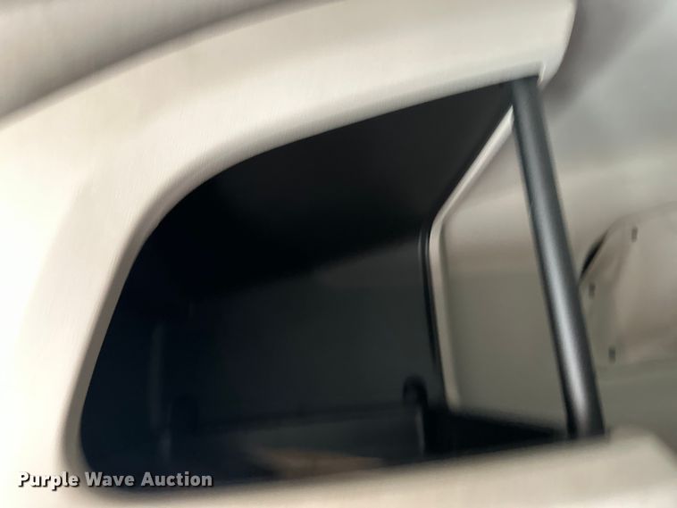 image for item NN9476 2019 Peterbilt  579 semi truck