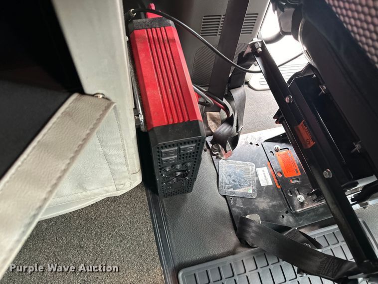 image for item NN9476 2019 Peterbilt  579 semi truck