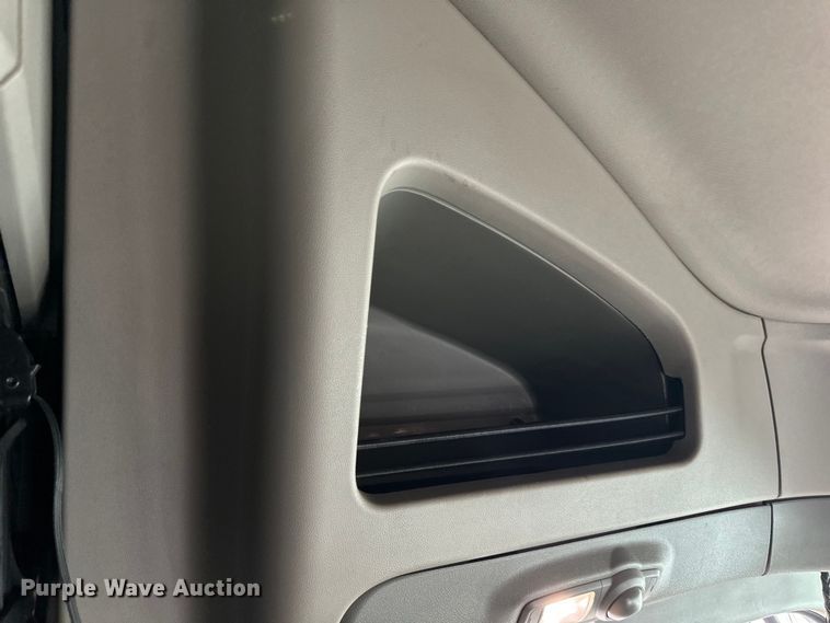 image for item NN9476 2019 Peterbilt  579 semi truck