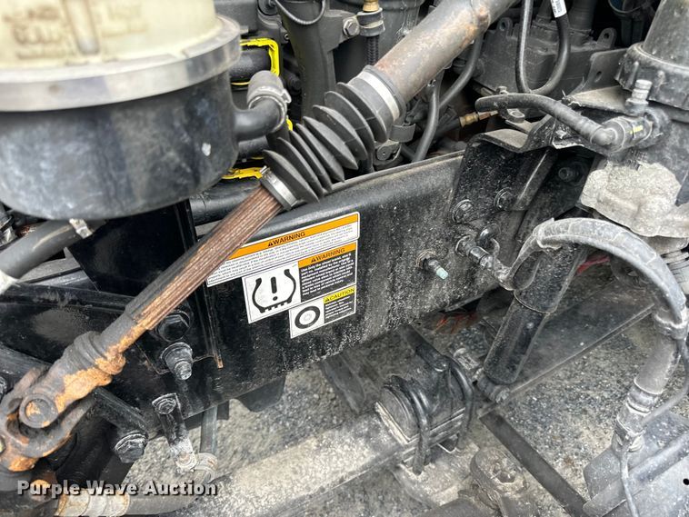 image for item NN9476 2019 Peterbilt  579 semi truck