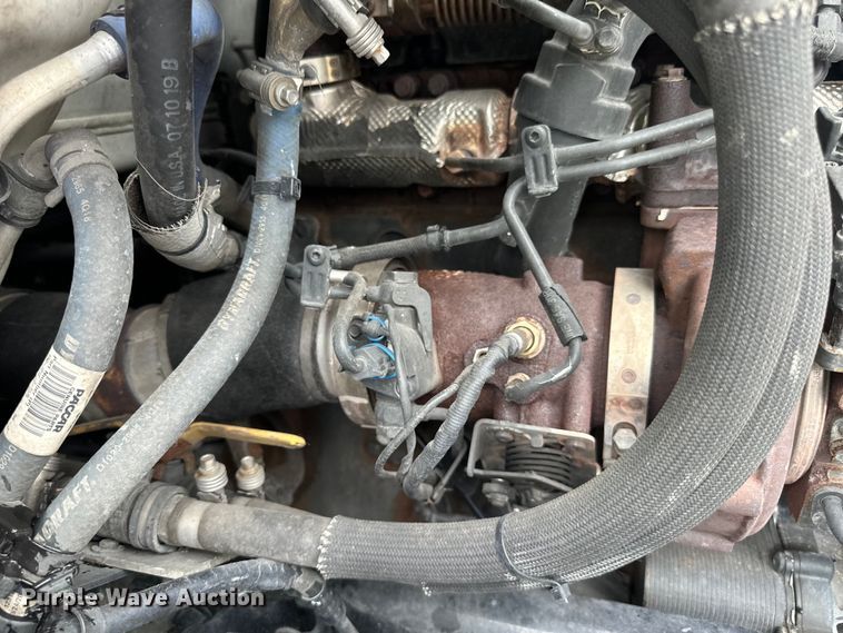 image for item NN9476 2019 Peterbilt  579 semi truck