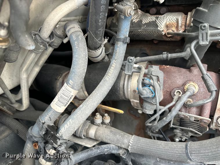 image for item NN9476 2019 Peterbilt  579 semi truck