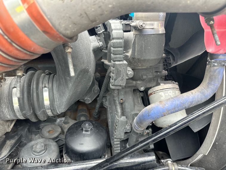 image for item NN9476 2019 Peterbilt  579 semi truck