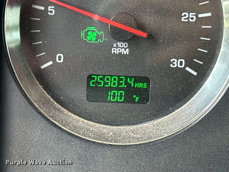 image for item NQ9670 2010 Kenworth  W900 semi truck