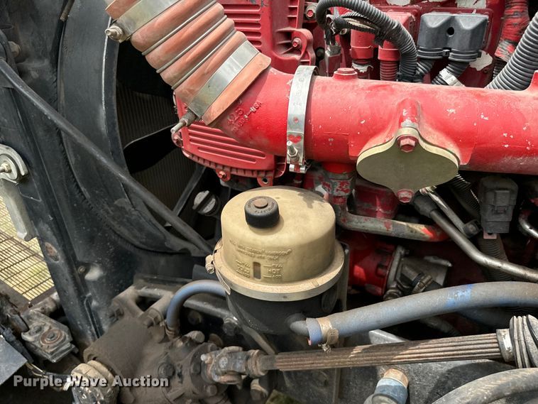 image for item NQ9670 2010 Kenworth  W900 semi truck