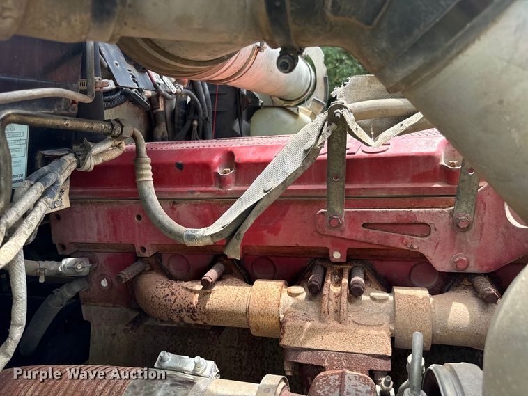 image for item NQ9670 2010 Kenworth  W900 semi truck