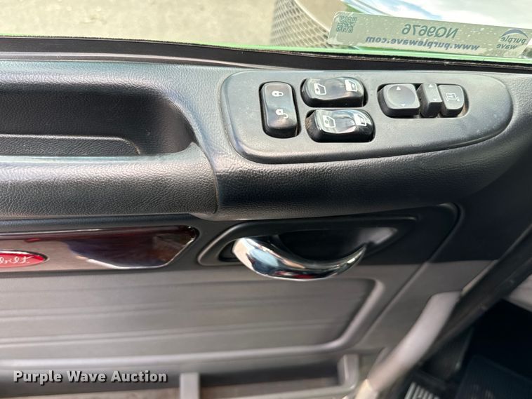 image for item NQ9676 2021 Peterbilt  389 semi truck