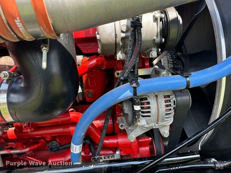 image for item NQ9676 2021 Peterbilt  389 semi truck