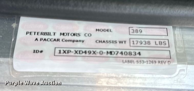 image for item NQ9676 2021 Peterbilt  389 semi truck