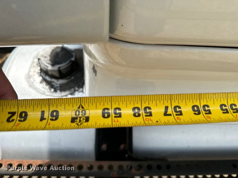 image for item NQ9678 2016 Freightliner  Cascadia 125 semi truck