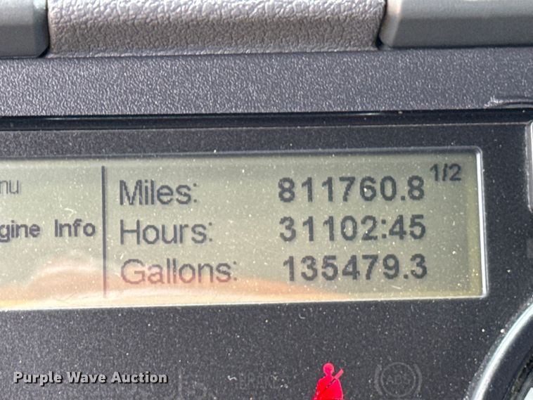 image for item NQ9678 2016 Freightliner  Cascadia 125 semi truck