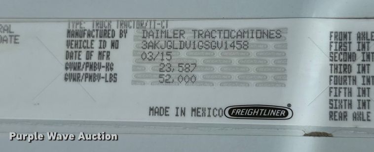 image for item NQ9678 2016 Freightliner  Cascadia 125 semi truck