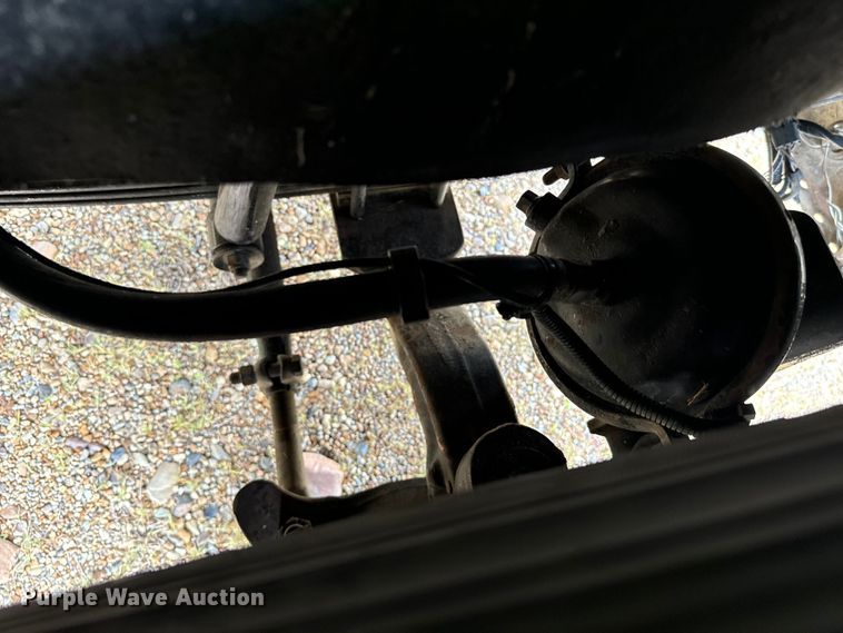 image for item NQ9679 2004 Kenworth W900L semi truck