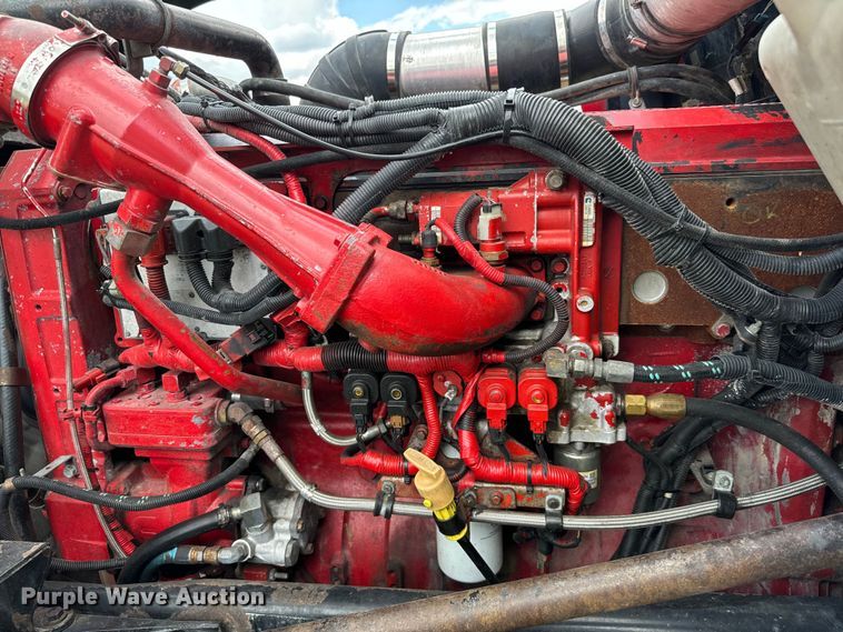 image for item NQ9679 2004 Kenworth W900L semi truck