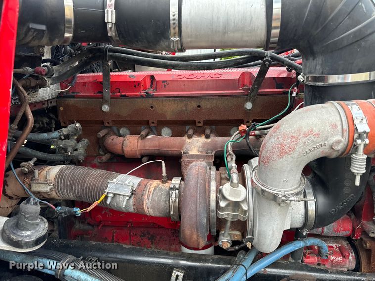 image for item NQ9679 2004 Kenworth W900L semi truck