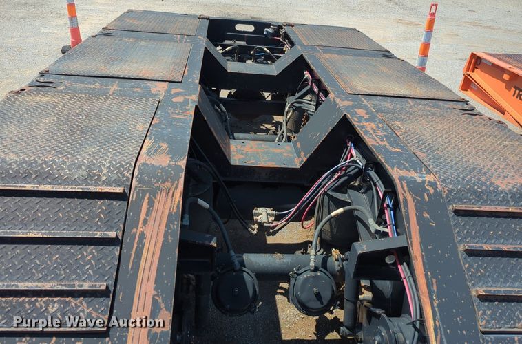 image for item NW9578 2013 XL Specialized Trailers XL 110 HDG lowboy equipment trailer