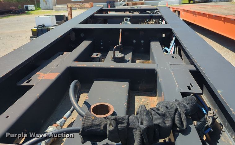 image for item NW9578 2013 XL Specialized Trailers XL 110 HDG lowboy equipment trailer