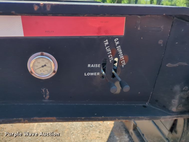 image for item NW9578 2013 XL Specialized Trailers XL 110 HDG lowboy equipment trailer