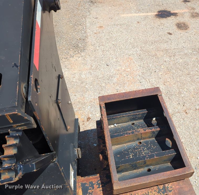 image for item NW9578 2013 XL Specialized Trailers XL 110 HDG lowboy equipment trailer