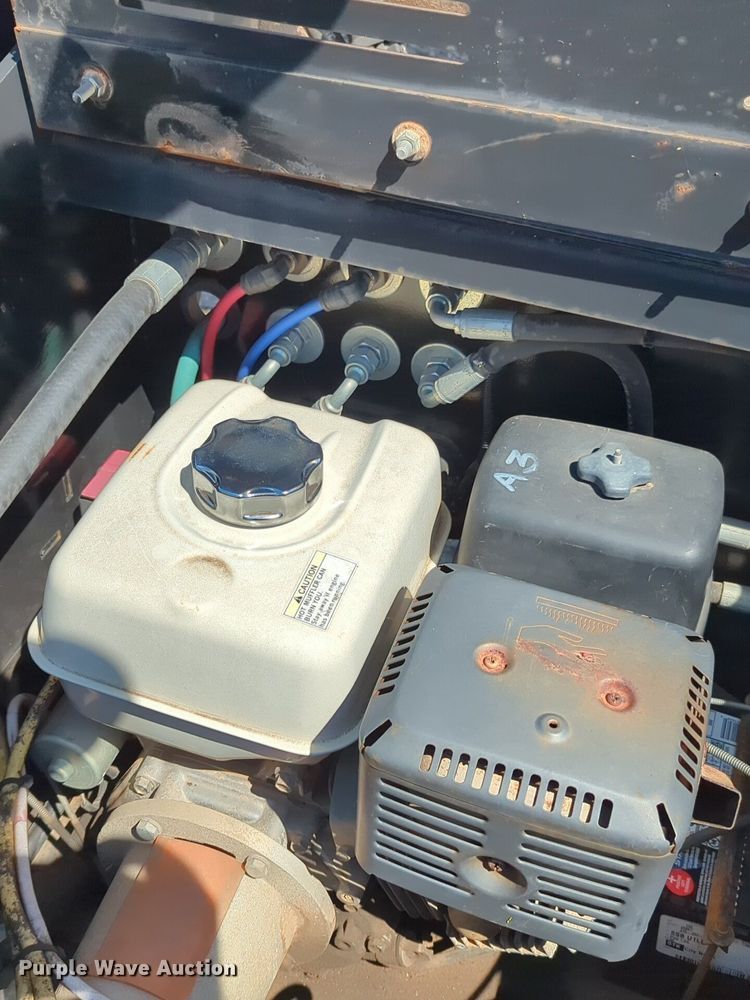 image for item NW9578 2013 XL Specialized Trailers XL 110 HDG lowboy equipment trailer