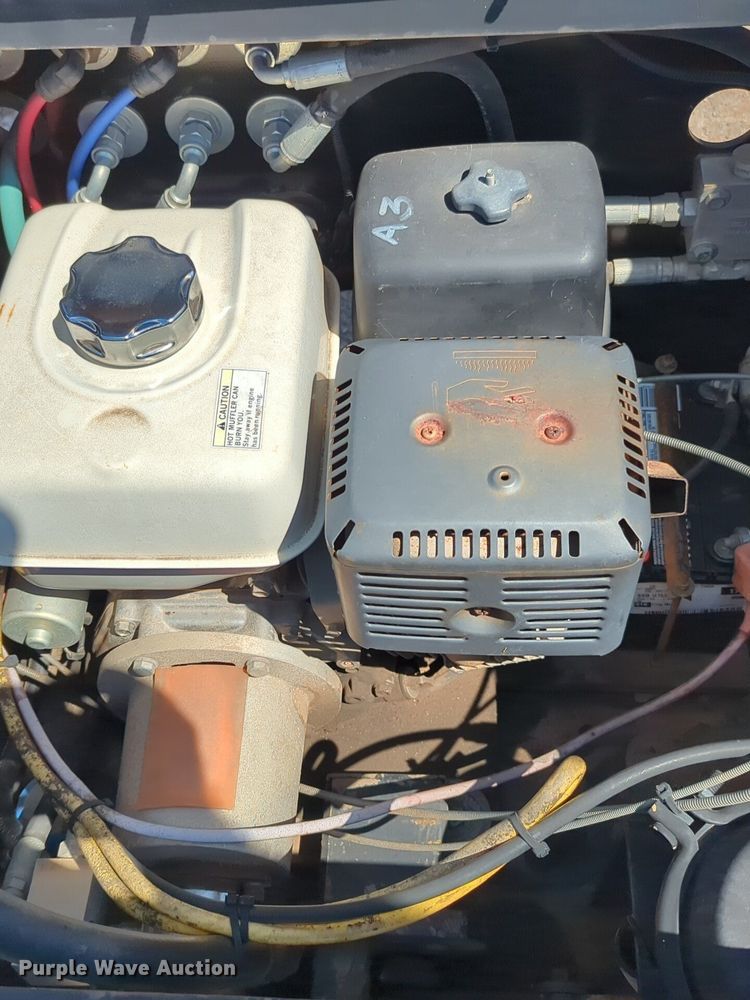 image for item NW9578 2013 XL Specialized Trailers XL 110 HDG lowboy equipment trailer