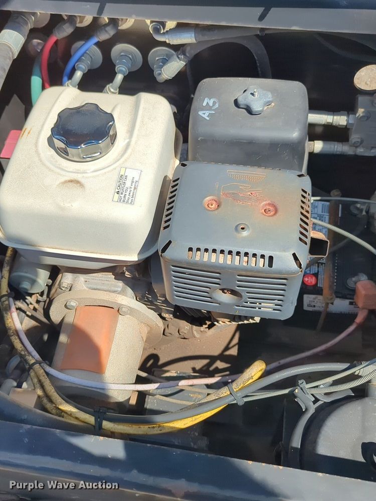 image for item NW9578 2013 XL Specialized Trailers XL 110 HDG lowboy equipment trailer