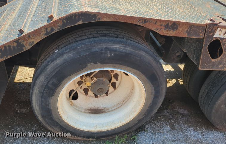 image for item NW9578 2013 XL Specialized Trailers XL 110 HDG lowboy equipment trailer