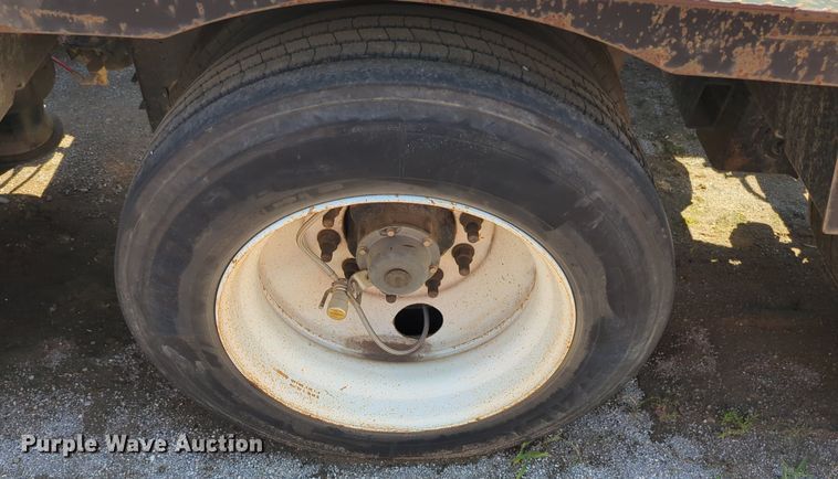 image for item NW9578 2013 XL Specialized Trailers XL 110 HDG lowboy equipment trailer