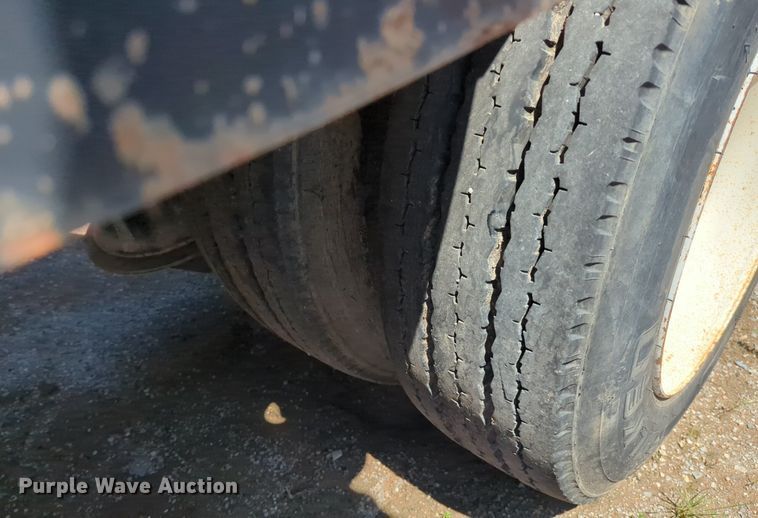 image for item NW9578 2013 XL Specialized Trailers XL 110 HDG lowboy equipment trailer