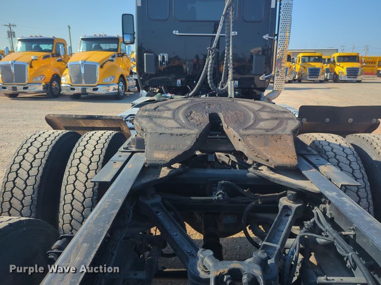 image for item NW9614 2020 Kenworth  T880 semi truck