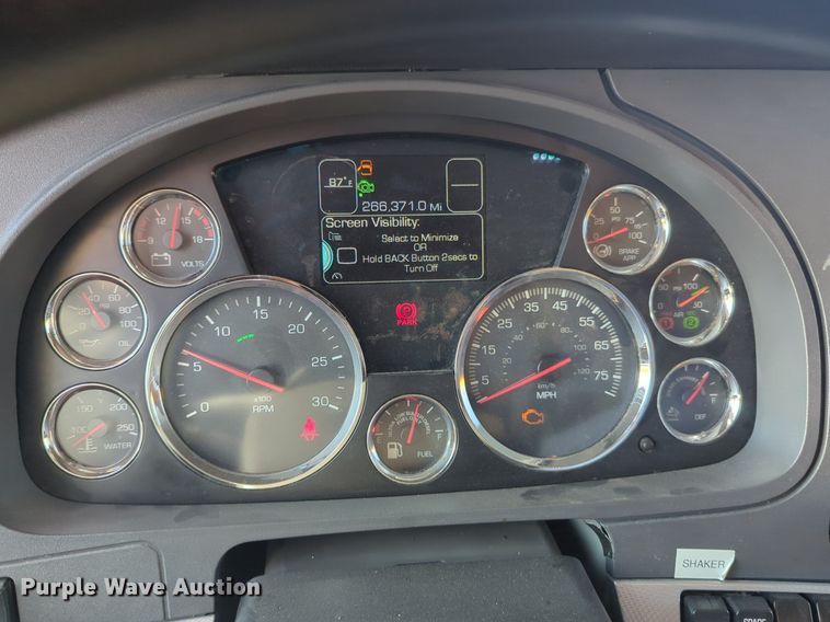 image for item NW9614 2020 Kenworth  T880 semi truck