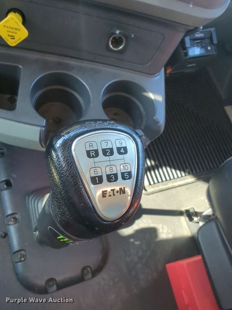 image for item NW9614 2020 Kenworth  T880 semi truck