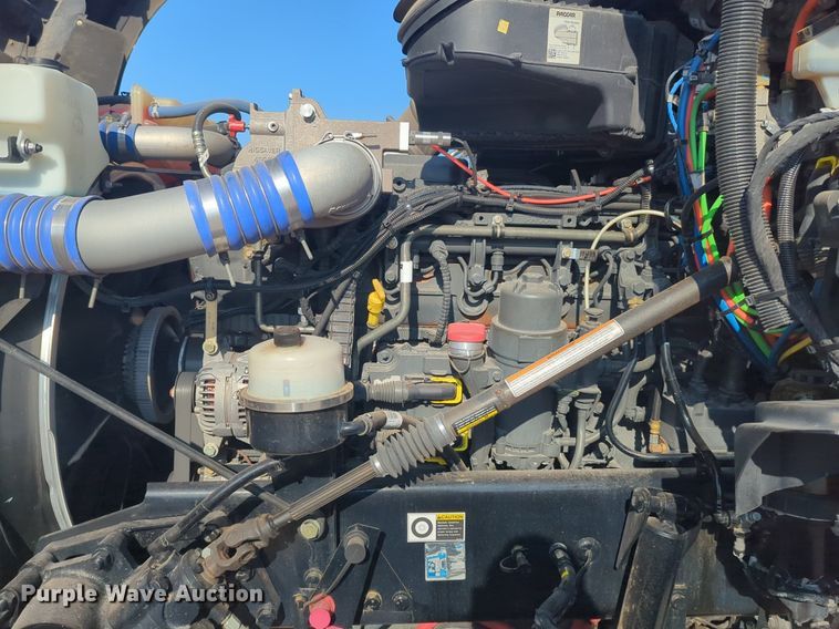 image for item NW9614 2020 Kenworth  T880 semi truck