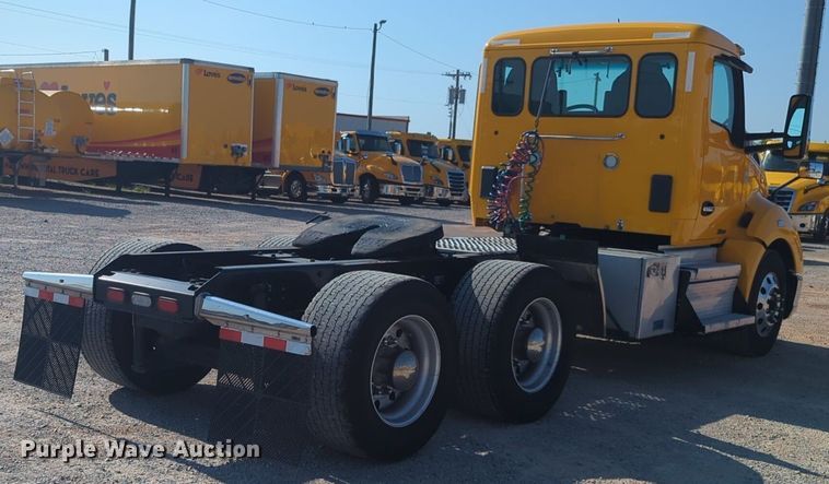 image for item NW9615 2020 Kenworth  T680 semi truck