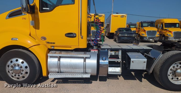 image for item NW9615 2020 Kenworth  T680 semi truck