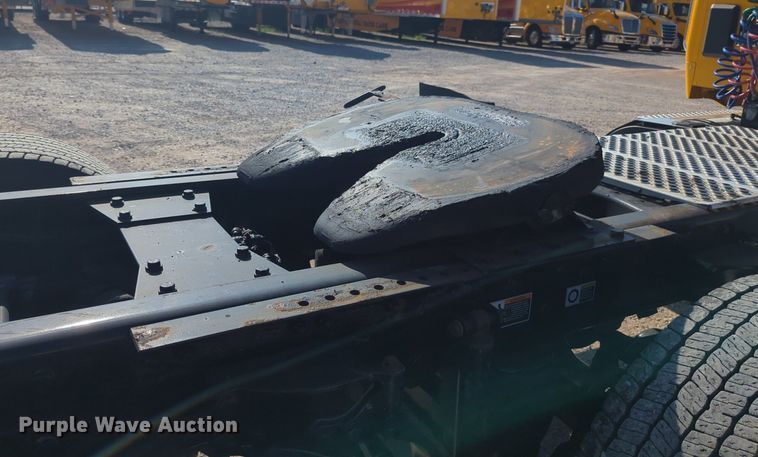 image for item NW9615 2020 Kenworth  T680 semi truck