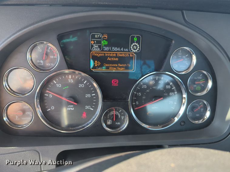 image for item NW9615 2020 Kenworth  T680 semi truck