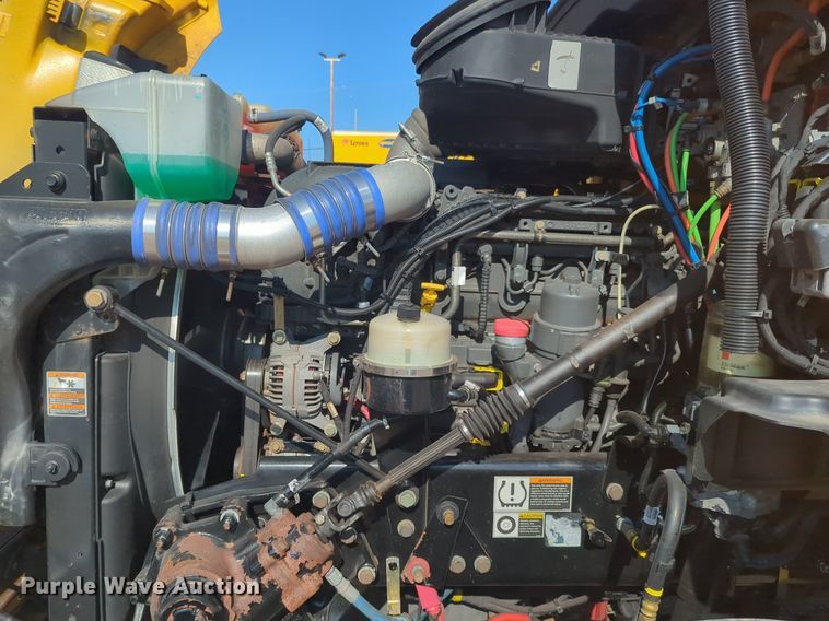 image for item NW9615 2020 Kenworth  T680 semi truck