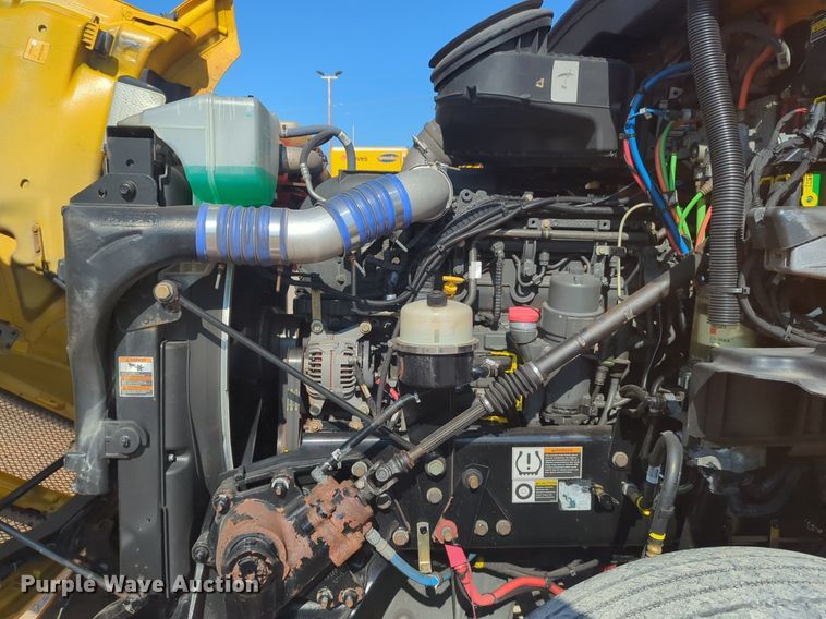 image for item NW9615 2020 Kenworth  T680 semi truck