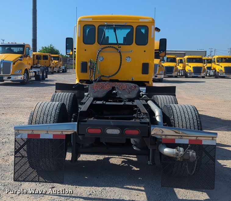 image for item NW9616 2020 Kenworth  T680 semi truck