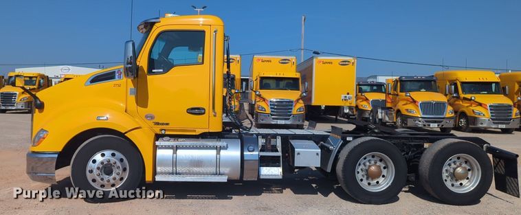 image for item NW9616 2020 Kenworth  T680 semi truck