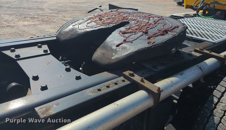 image for item NW9616 2020 Kenworth  T680 semi truck