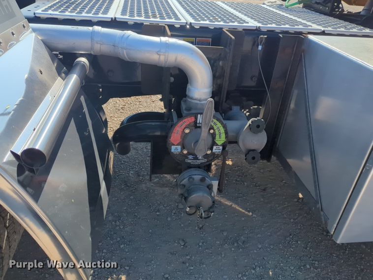 image for item NW9616 2020 Kenworth  T680 semi truck